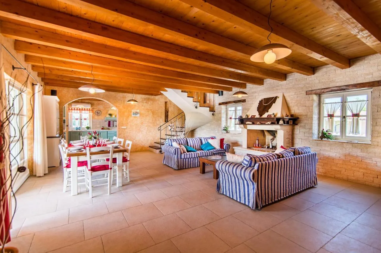 Elegant Villa In Village Pavicini, Istria Marčana
