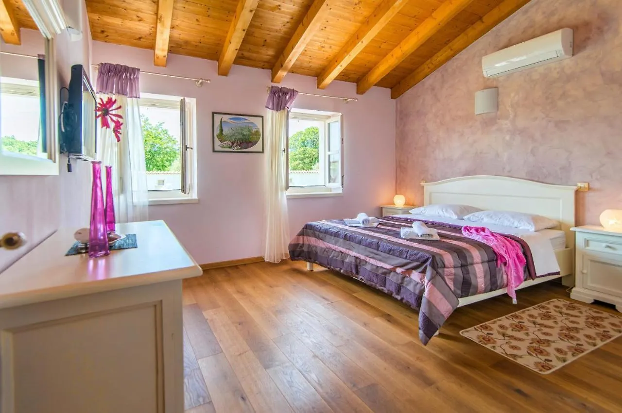 Elegant Villa In Village Pavicini, Istria Marčana 克罗地亚