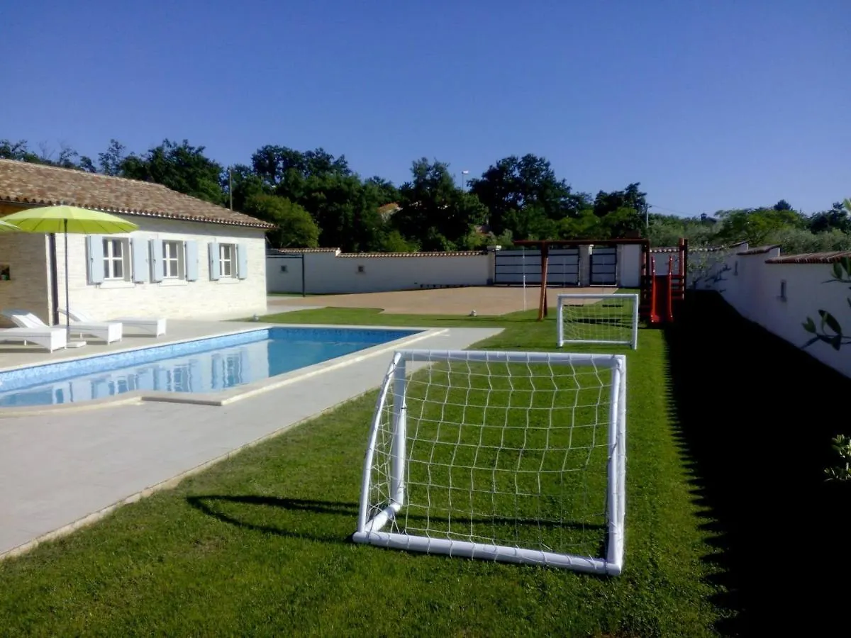 Elegant Villa In Village Pavicini, Istria Marčana